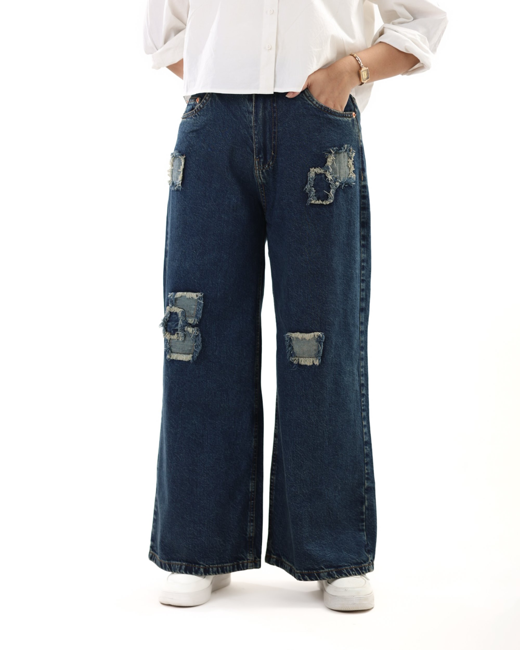 Luna Patch Denim || 21034 alternative angle