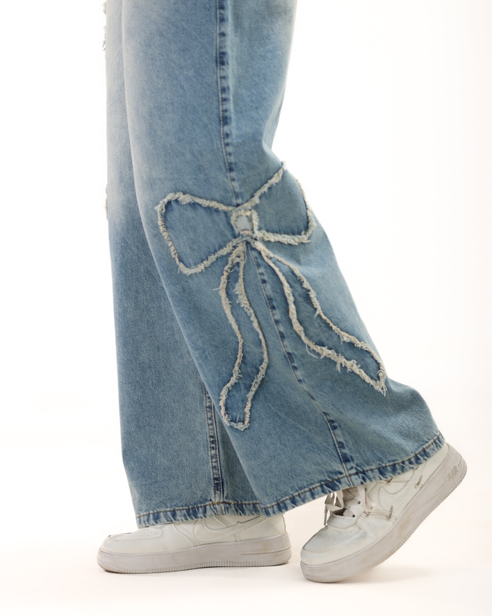 Broken Theory Denim || 21035 gallery picture 4