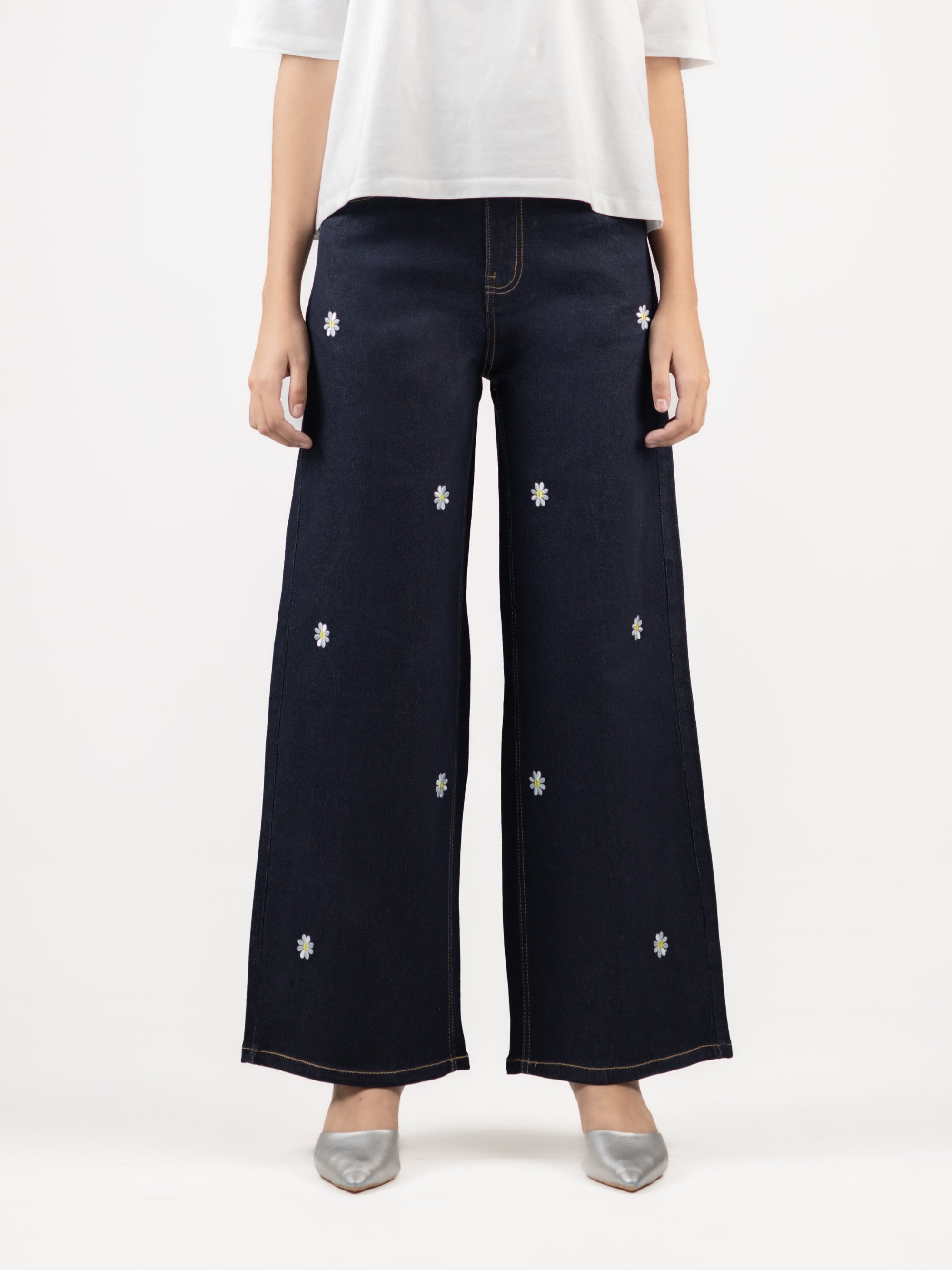 Garden Girl Denim || 21030 alternative angle